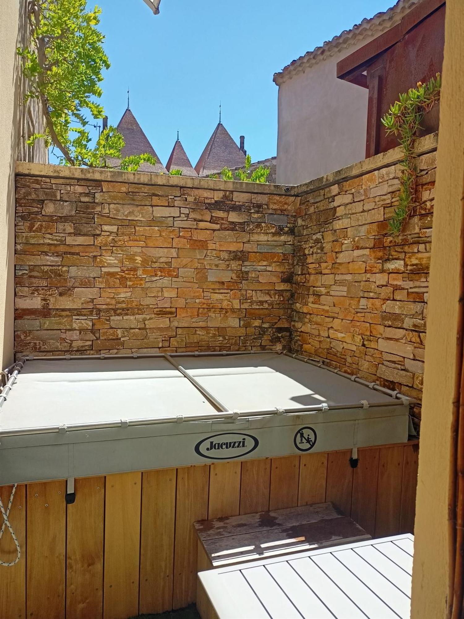 Un Gite Dans La Cite Carcassonne Exterior foto
